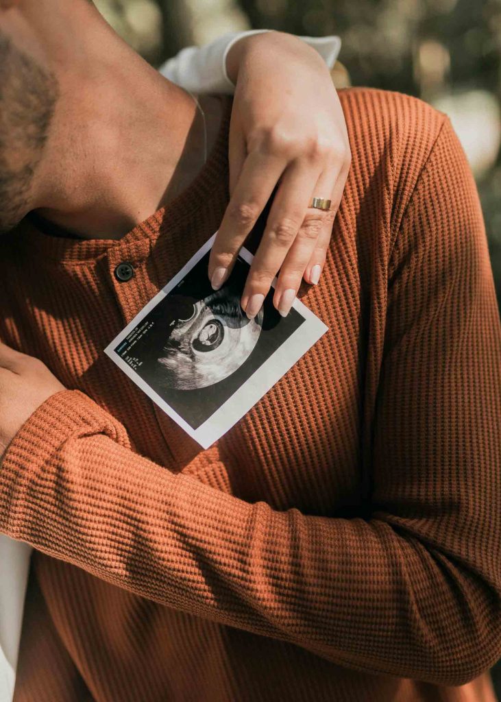 obstetricien-sage-femme-medecin-famille-choisir-specialiste-pour-suivi-grossesse-passion-maternite